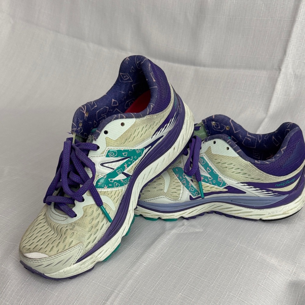 New Balance Women's run Disney 2017